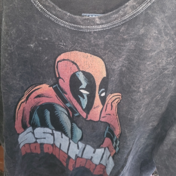 Deadpool tshirt - Picture 4 of 5